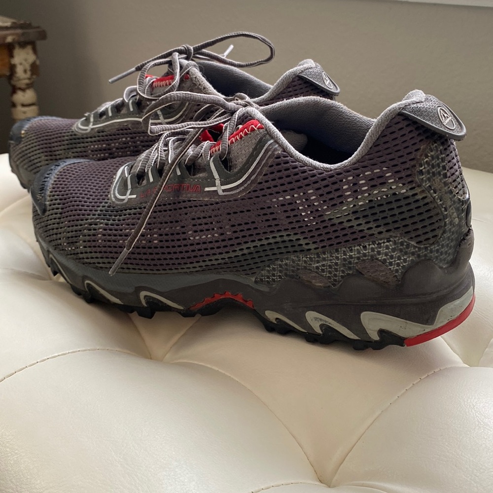 La Sportiva Size 9.5 Trail hiking shoes. EUC Gray, white, red detail.